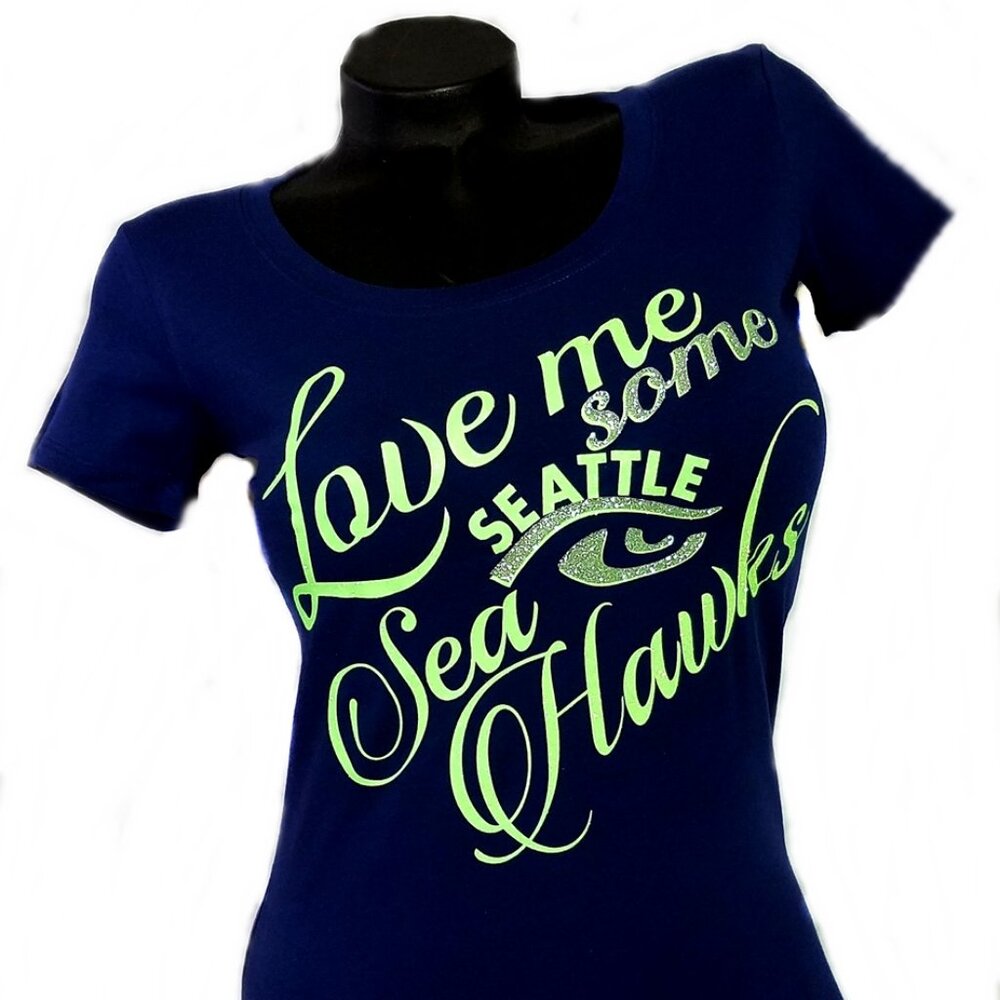 Love me some Seattle Sea Hawks Navy Lt. Weight Jersey Tee.